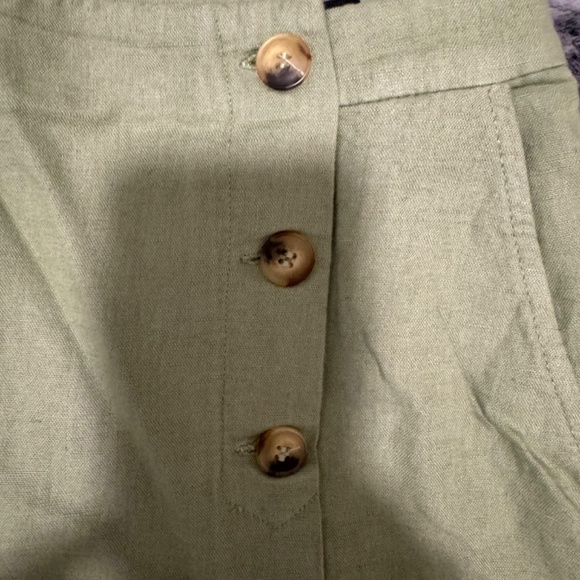 Linen Short Jumpsuit - Picture 9 of 10